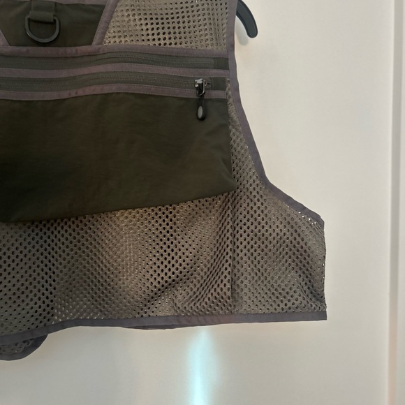 Patagonia Olive Fly-Fishing Utility Vest - Picture 12 of 16